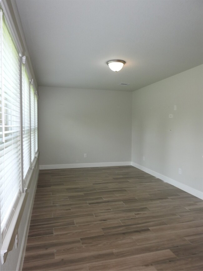 2017 Paul Quinn St, Houston, TX 77091 - photo 3