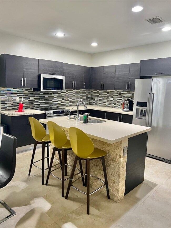 10375 NW 70th Ln unit 10375, Doral, FL 33178 - photo 7