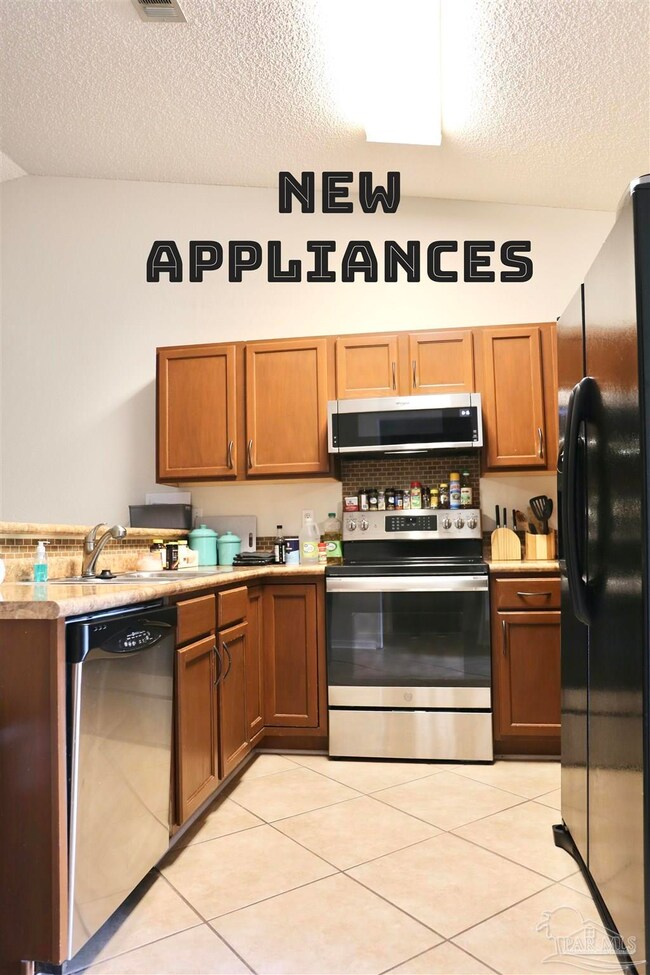 2507 Trailwood Dr, Cantonment, FL 32533 - photo 2