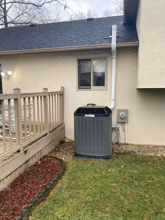 2182 Sawbury Blvd, Columbus, OH 43235 - photo 5