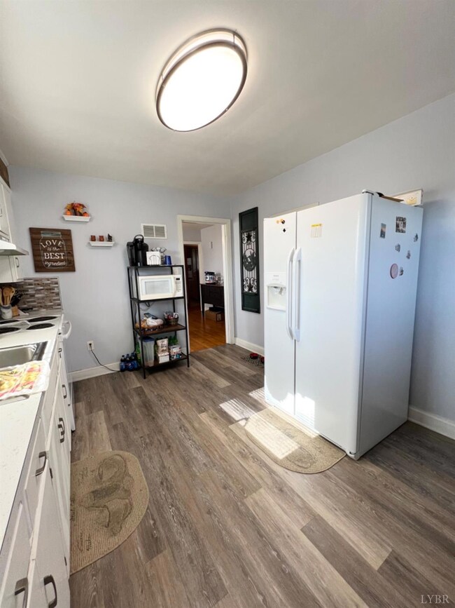 215 Triple Oak Cir, Madison Heights, VA 24572 - photo 4