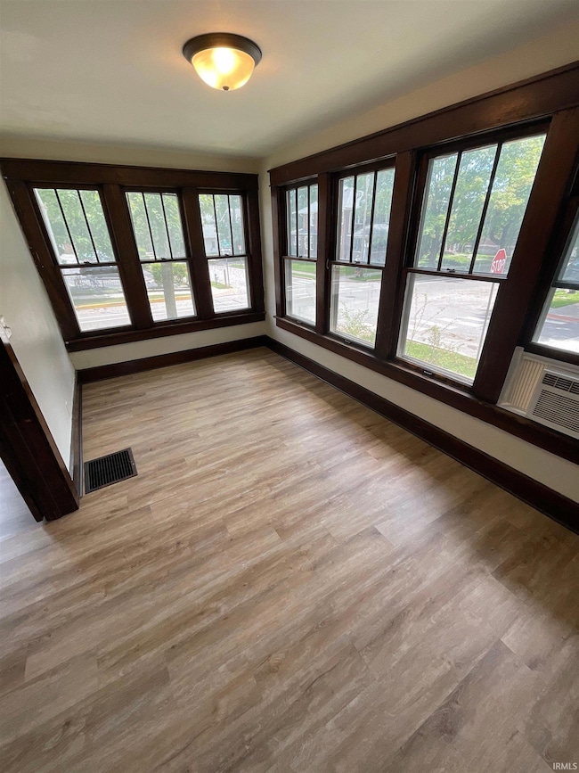 223 E 8th St, Bloomington, IN 47408 - photo 5