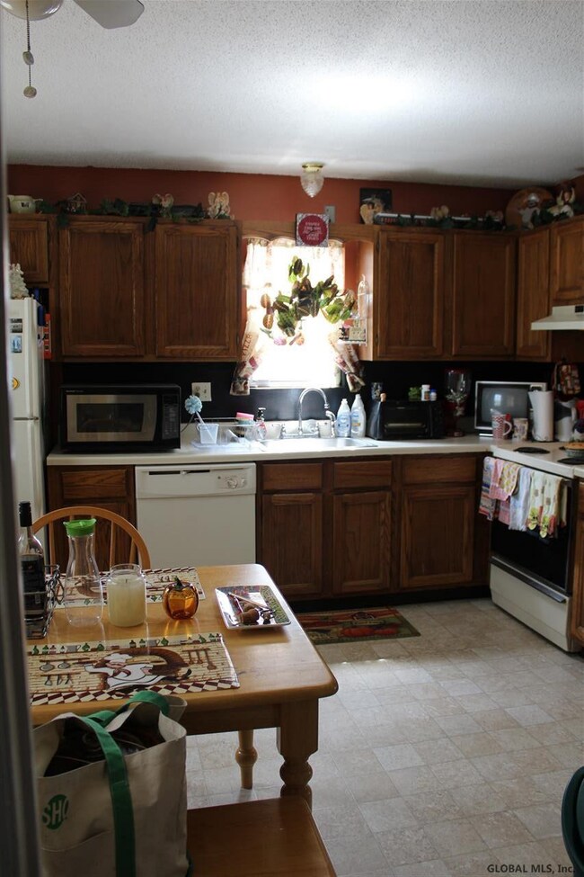 1475 Nelson St, Schenectady, NY 12306 - photo 7