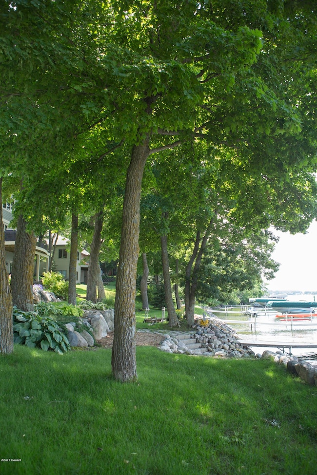 Shelf at the lake