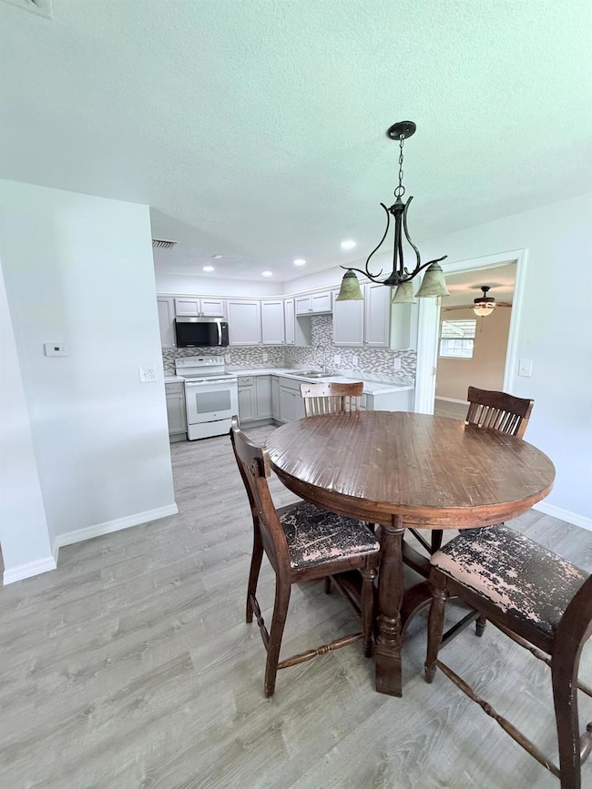 1025 Ash Cir, Okeechobee, FL 34974 - photo 7