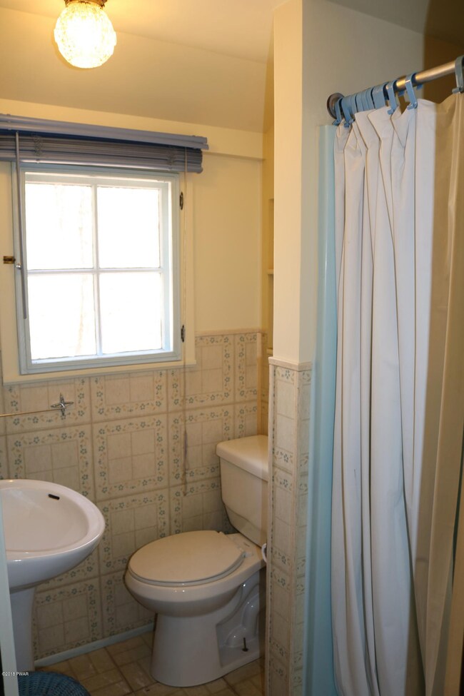 6 7th St, Hawley, PA 18428 - photo 5