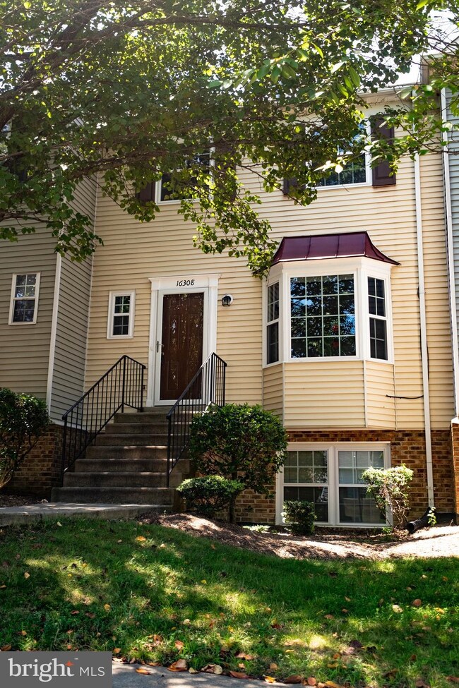 16308 Taconic Cir unit 99B, Dumfries, VA 22025 - photo 2