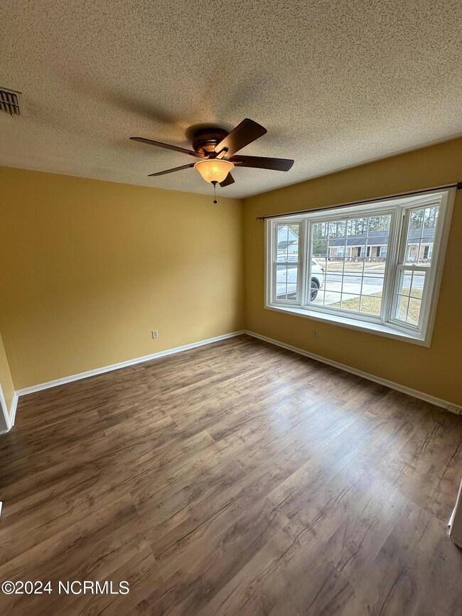 108 Old Post Ct, Jacksonville, NC 28546 - photo 7