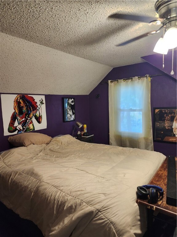 17 6th Ave, Woonsocket, RI 02895 - photo 4