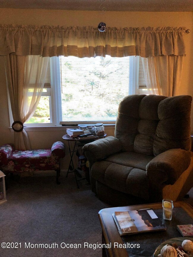 15 Pt - Living room 2