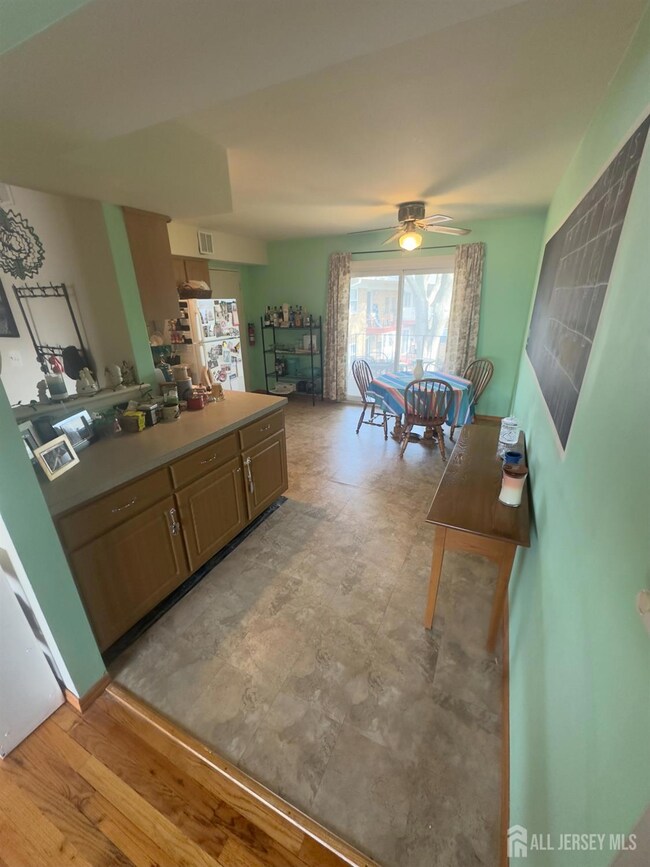 199 Evergreen Rd unit 13B, Edison, NJ 08837 - photo 4