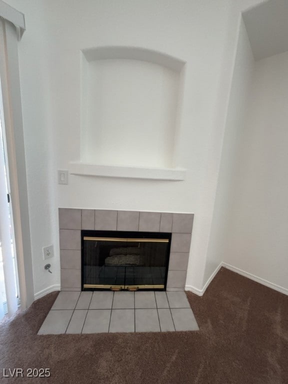 Living room with gas fireplace