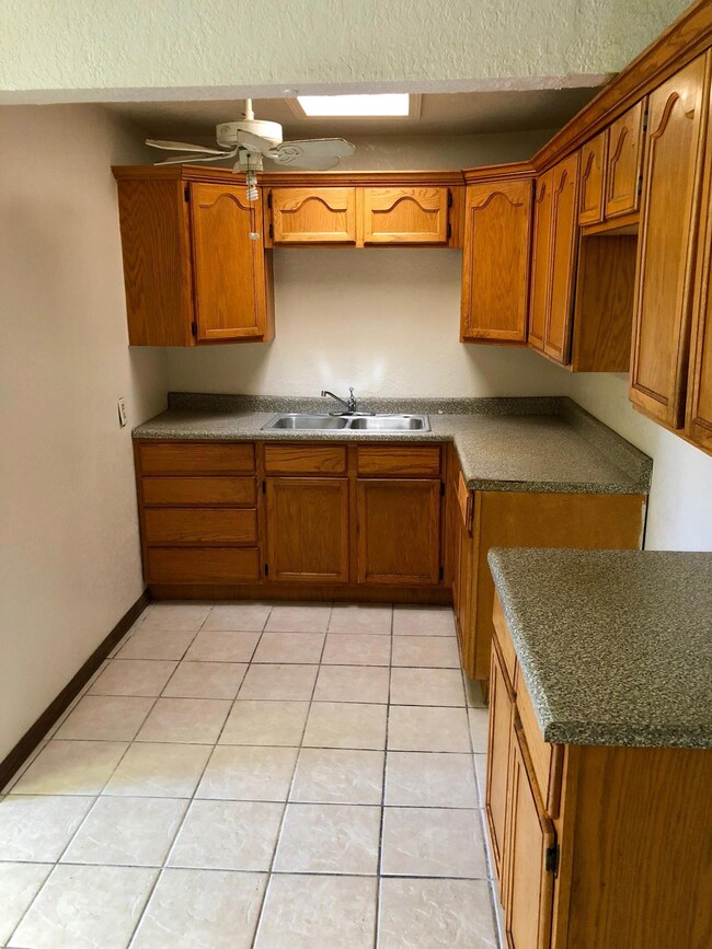 7570 Adobe Dr, El Paso, TX 79915 - photo 6