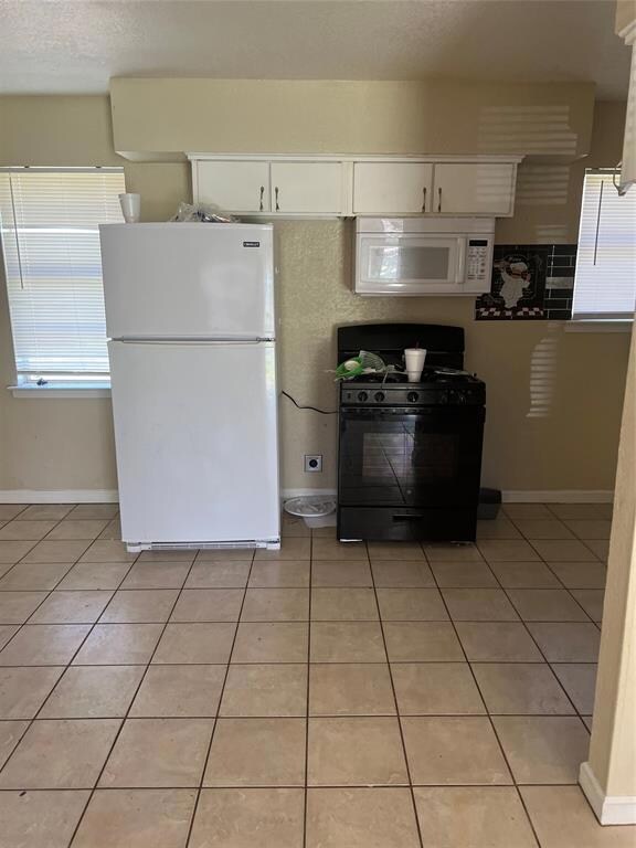 1321 Bryan Dr, Bedford, TX 76022 - photo 2