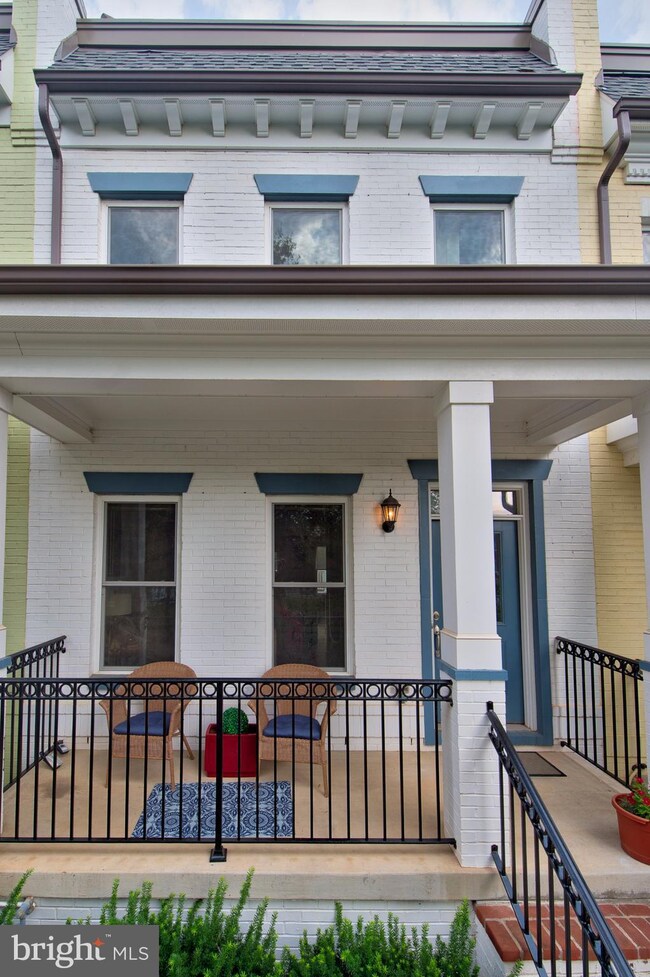 559 Regent Place NE, Washington, DC 20017 - photo 4