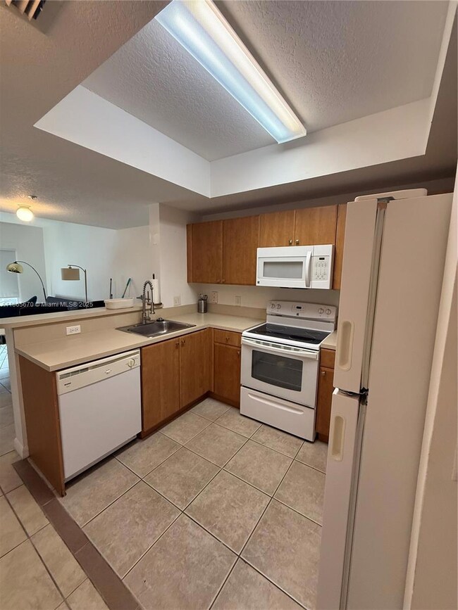 119 SW 6th Ave unit 803, Miami, FL 33130 - photo 3