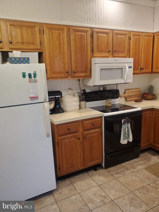 459 E Strawberry St, Lancaster, PA 17602 - photo 3