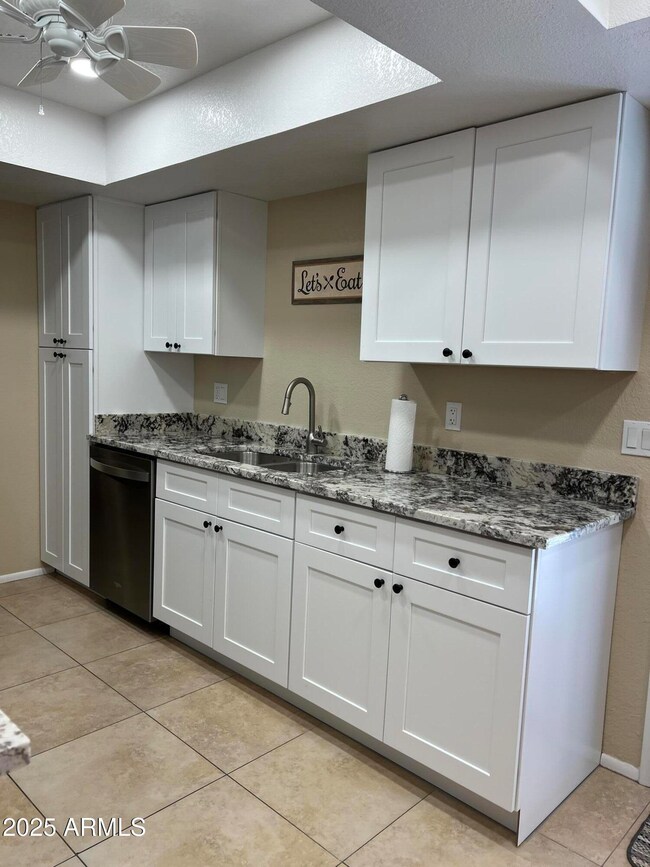 12212 N Paradise Village Pkwy S unit 142, Phoenix, AZ 85032 - photo 3