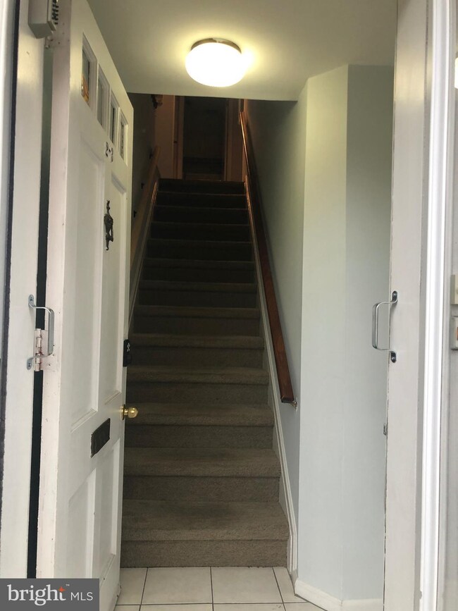 102 Llanfair Rd unit 2-3, Ardmore, PA 19003 - photo 2