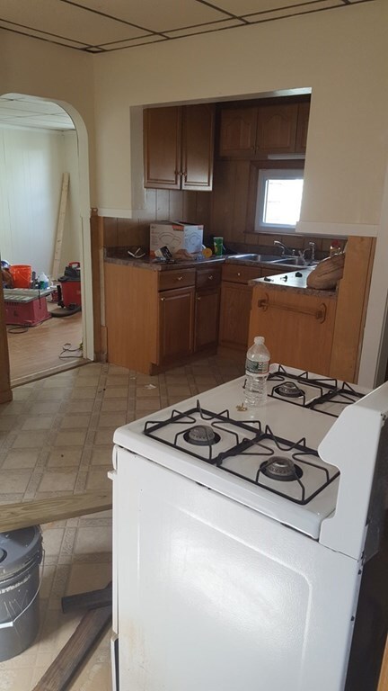 11 Shedd St, Lowell, MA 01850 - photo 3