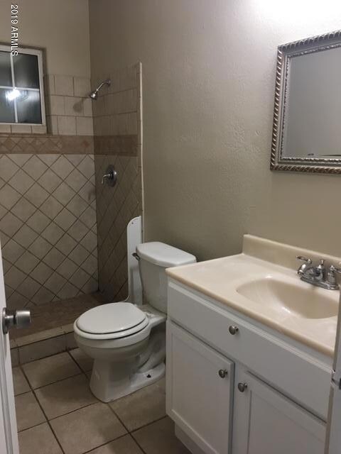 HALLBATH