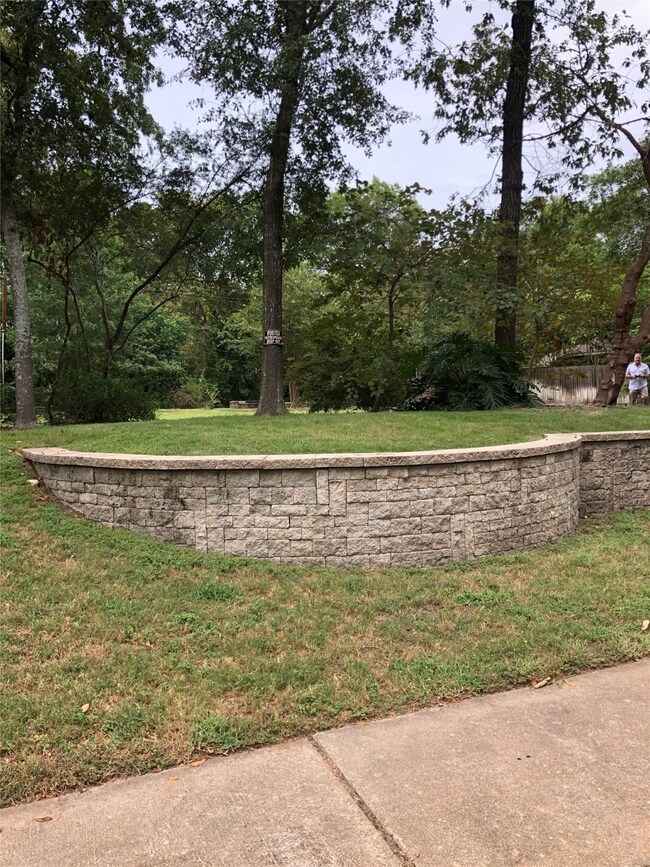 10130 Briar Dr, Houston, TX 77042 - photo 5