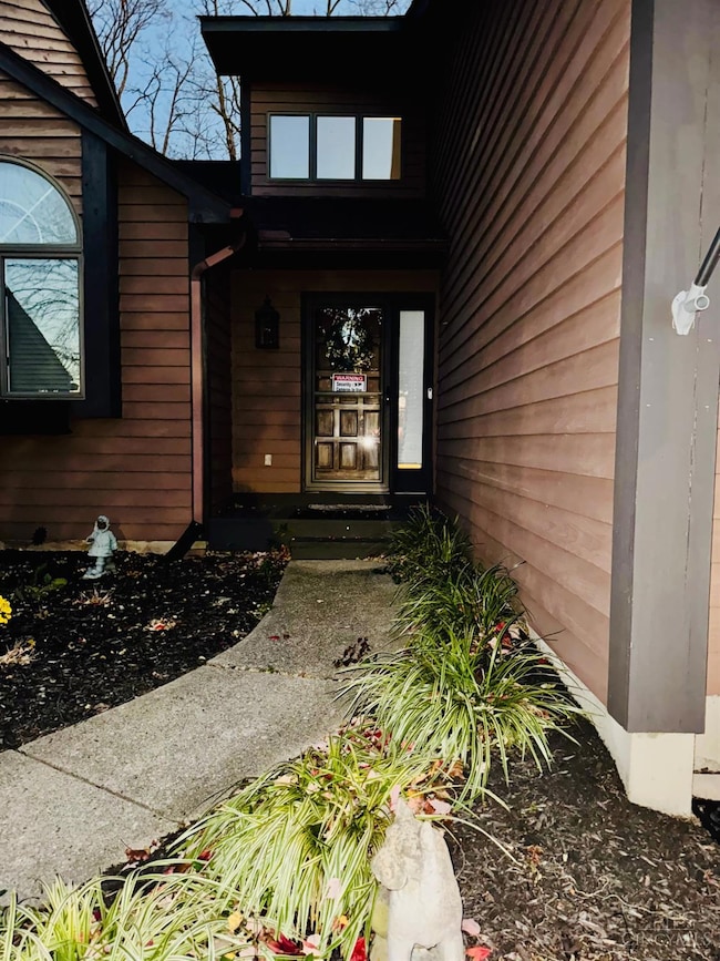 1047 Golfview Rd, Middletown, OH 45042 - photo 3