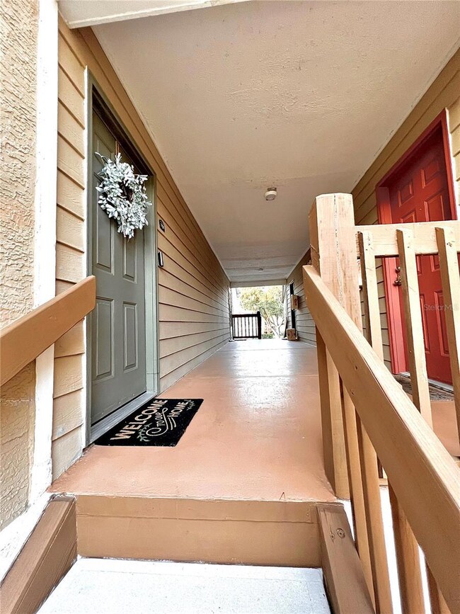 9481 Highland Oak Dr unit 1208, Tampa, FL 33647 - photo 4