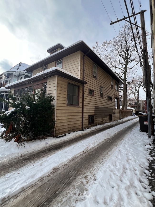 4742 N Sacramento Ave unit 3, Chicago, IL 60625 - photo 3