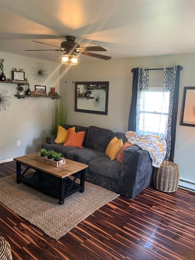 203 N Dewey St, Auburn, IN 46706 - photo 2