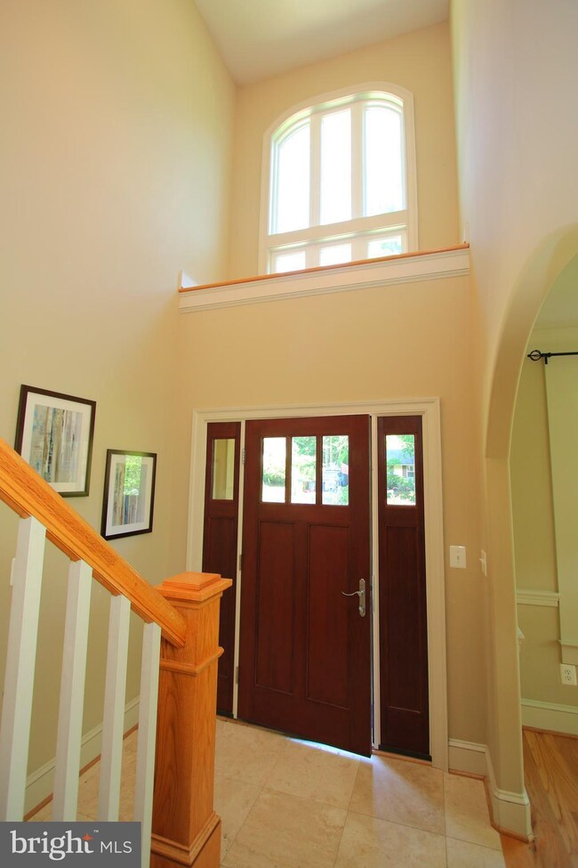 6353 Lakewood Dr, Falls Church, VA 22041 - photo 2