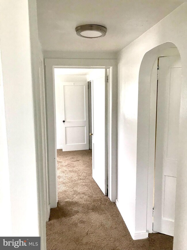 125 Lemon St, Pottstown, PA 19464 - photo 4