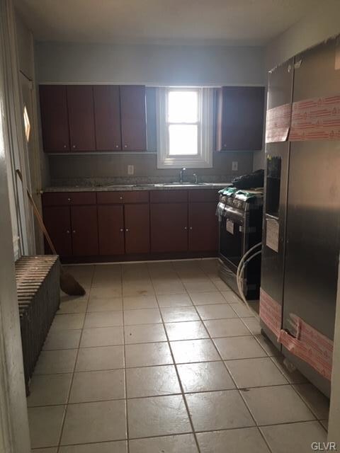217 N Law St, Allentown, PA 18102 - photo 2