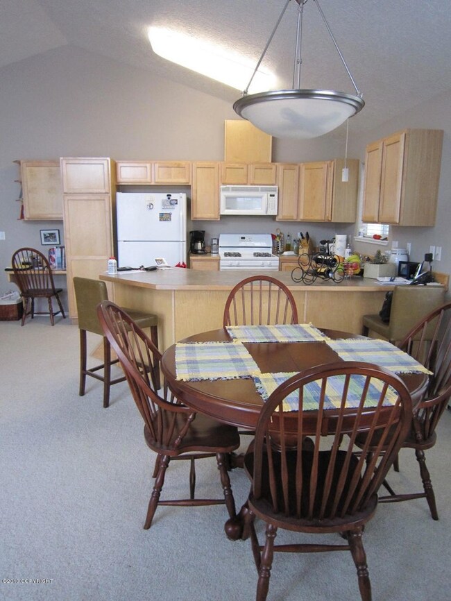 Sh dining room
