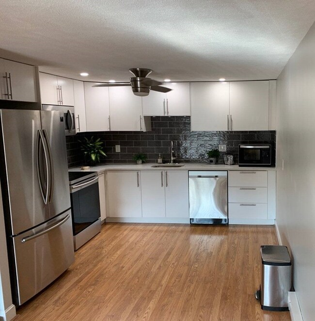 14 Walker Rd unit 5, North Andover, MA 01845 - photo 3