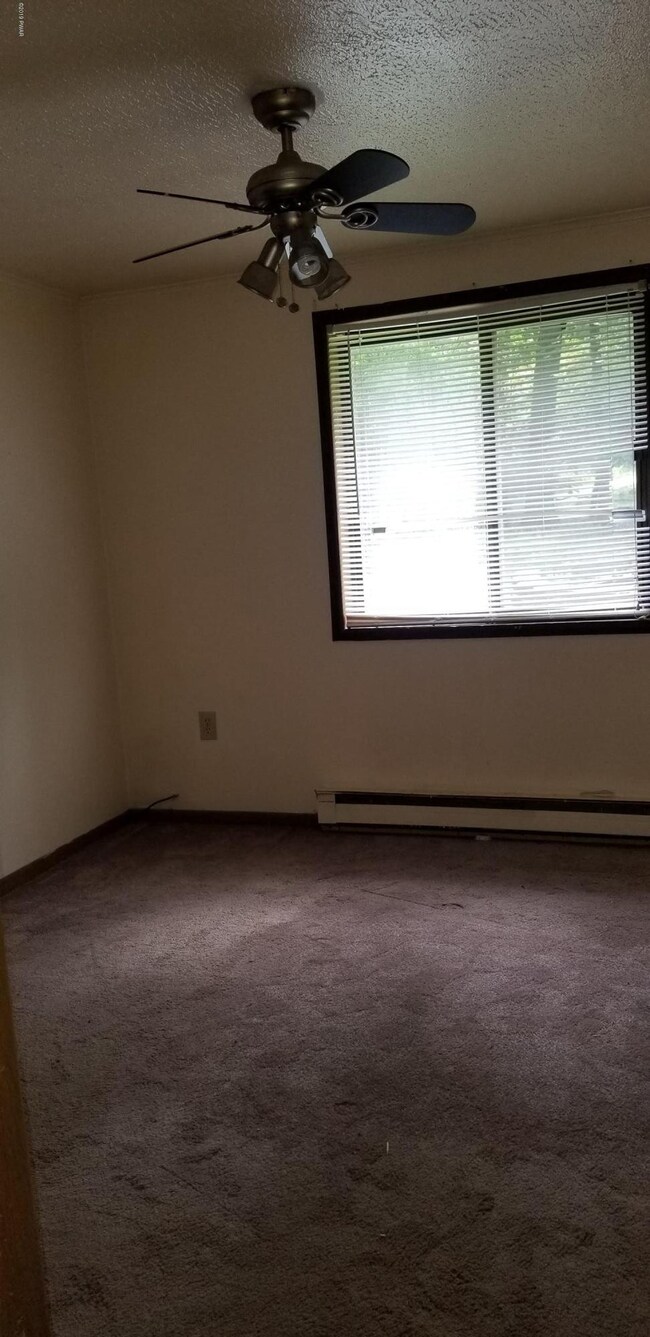 135 Oak Manor Dr, Milford, PA 18337 - photo 4