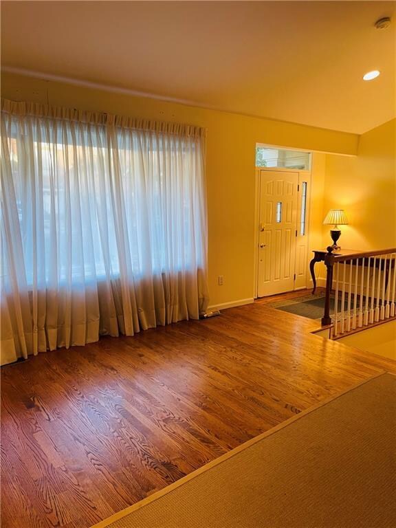 305 Dean Ridge Ct, Cranston, RI 02920 - photo 4