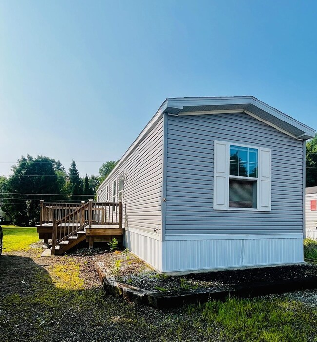 545 Elm St unit 15, Milford, NH 03055 - photo 7