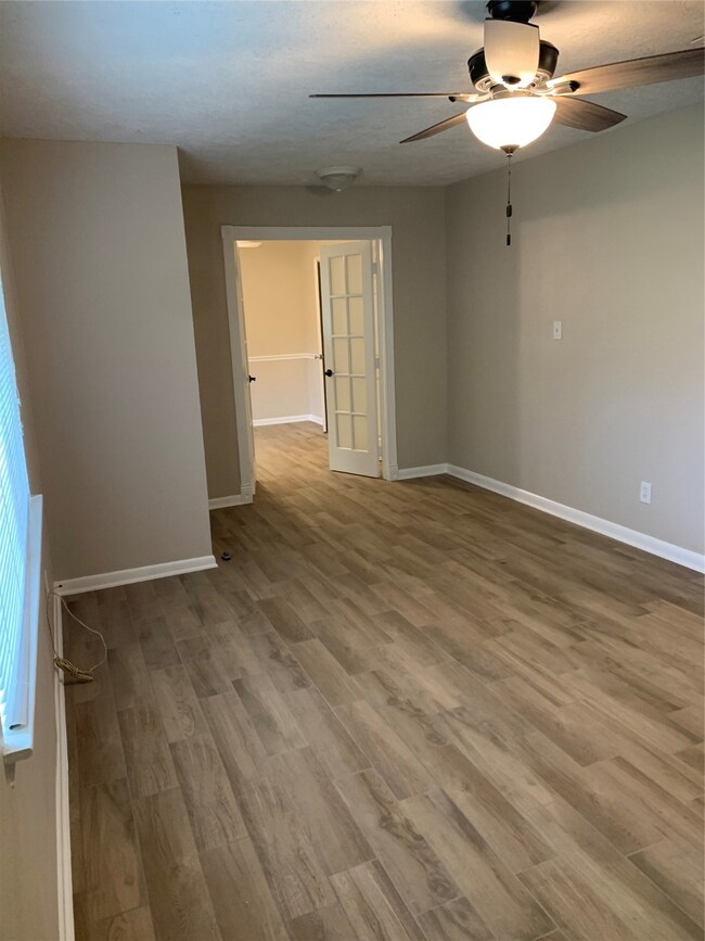 206 Sunnyview Ave unit A, Friendswood, TX 77546 - photo 3