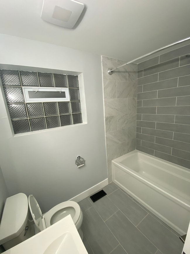 3270 N Elston Ave unit 1, Chicago, IL 60618 - photo 5
