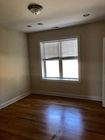 2709 W Glenlake Ave unit 1W, Chicago, IL 60659 - photo 6