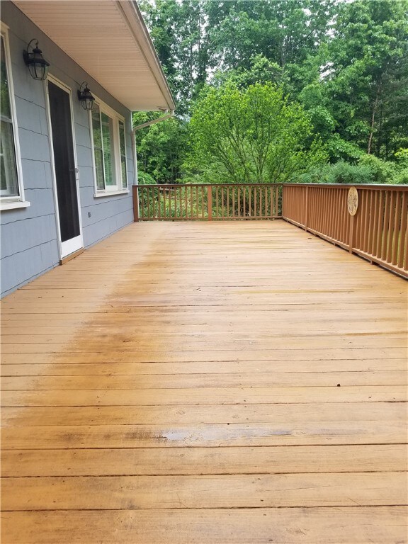 LARGE 12' X 32' DECK