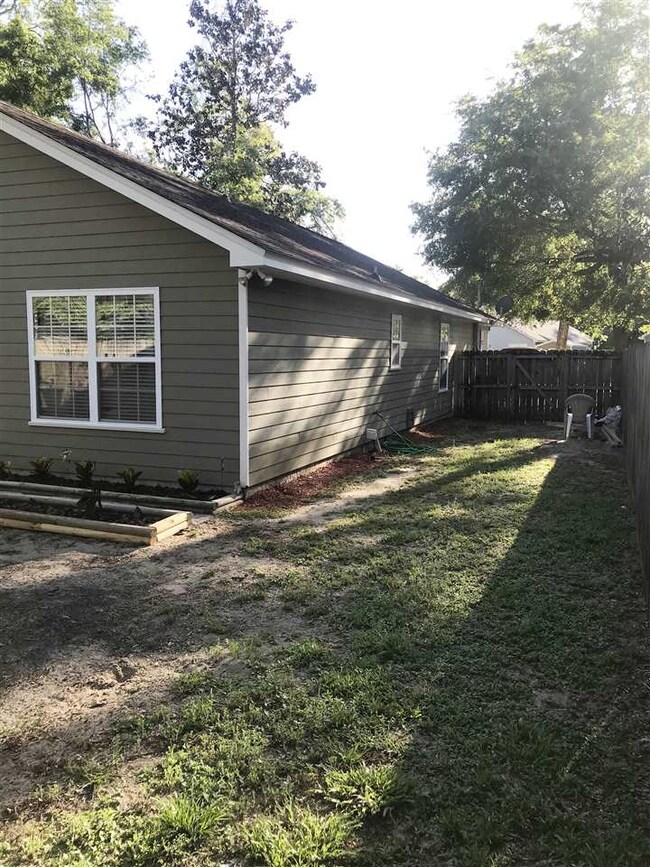 113 Cochise St, Crawfordville, FL 32327 - photo 5