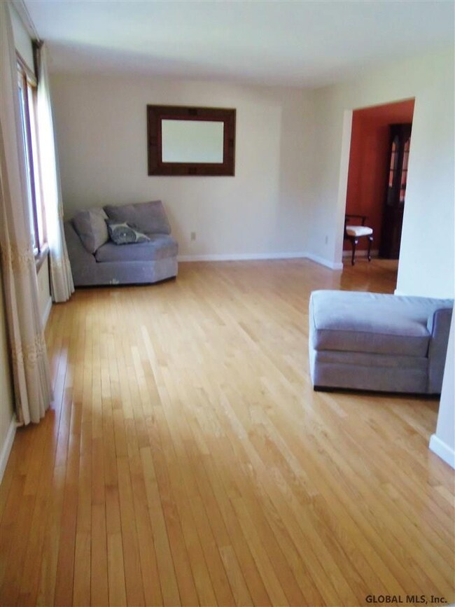 2 Huntleigh Dr, Albany, NY 12211 - photo 5