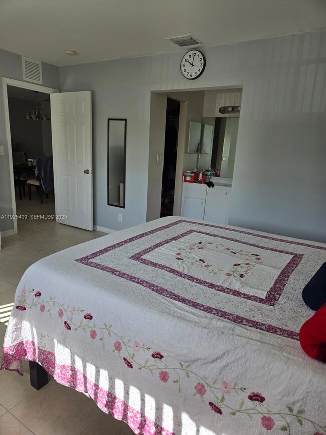 7837 Golf Cir Dr unit 310, Margate, FL 33063 - photo 5