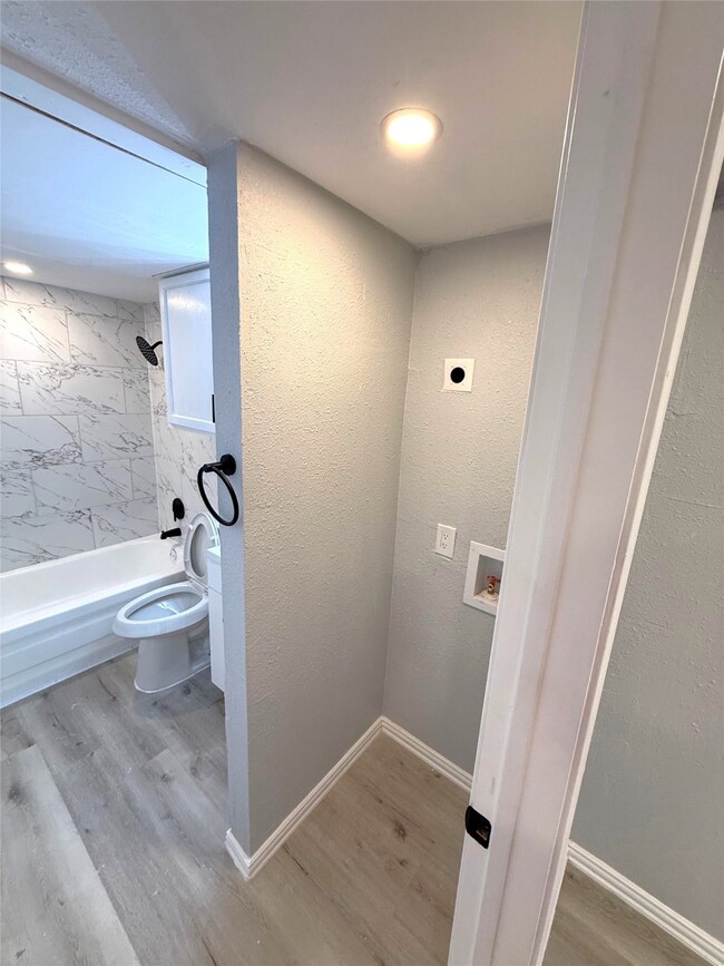 9801 Walnut St unit A212, Dallas, TX 75243 - photo 3