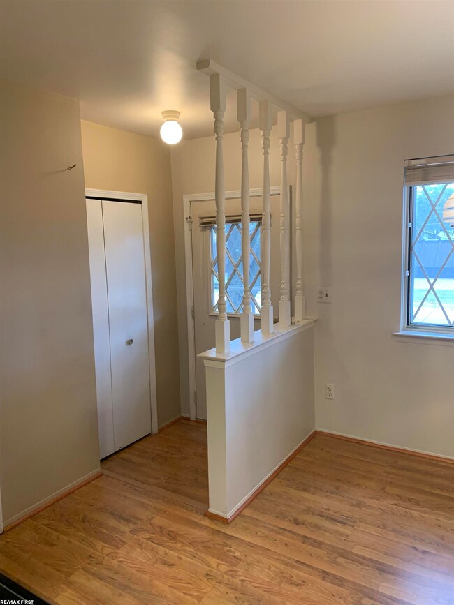 37030 W Aragona Dr unit 6, Clinton Township, MI 48036 - photo 5