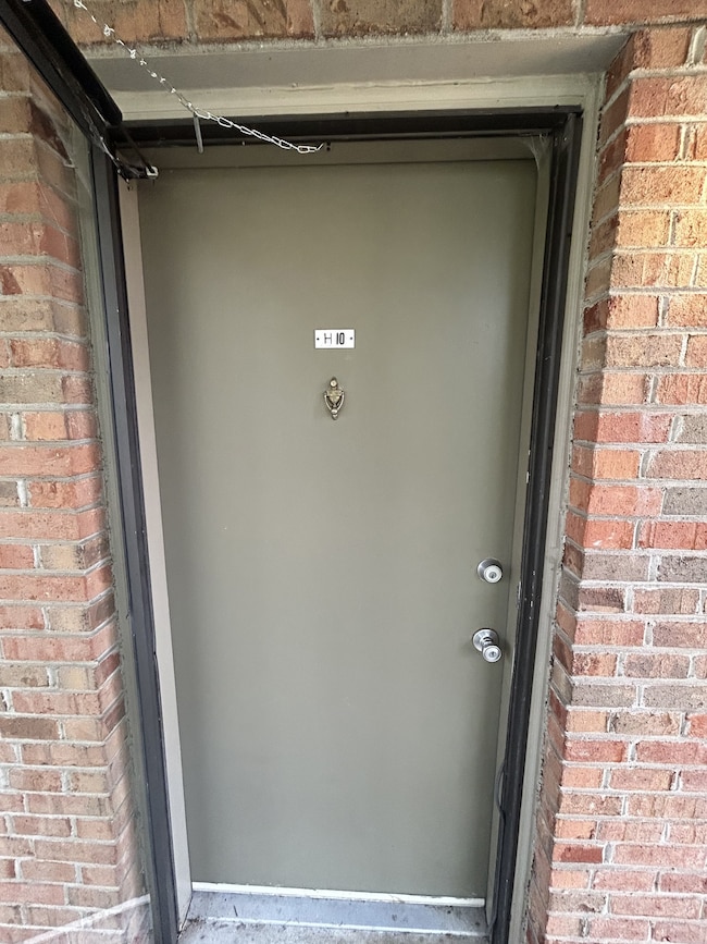 2601 Hillsboro Pike unit H10, Nashville, TN 37212 - photo 2