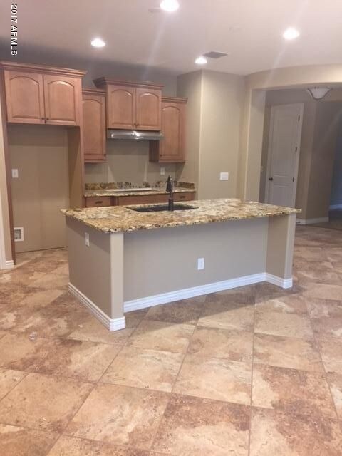 FR 136 Kitchen 2