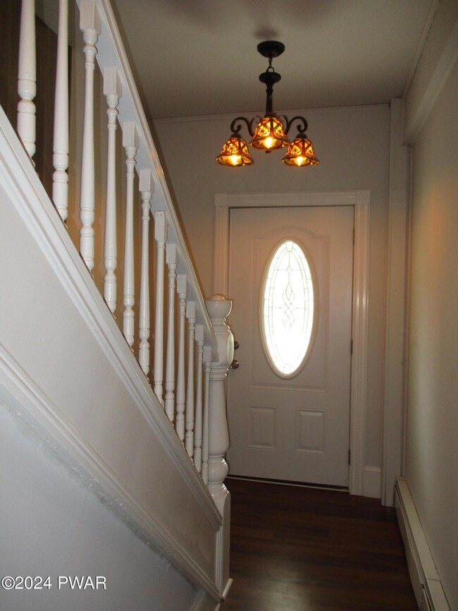 111 W Catherine St, Milford, PA 18337 - photo 2